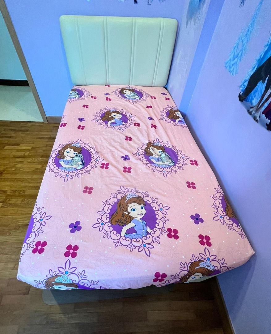 Slumberland Super Single Bed with pull out Single Bed Frame, Furniture