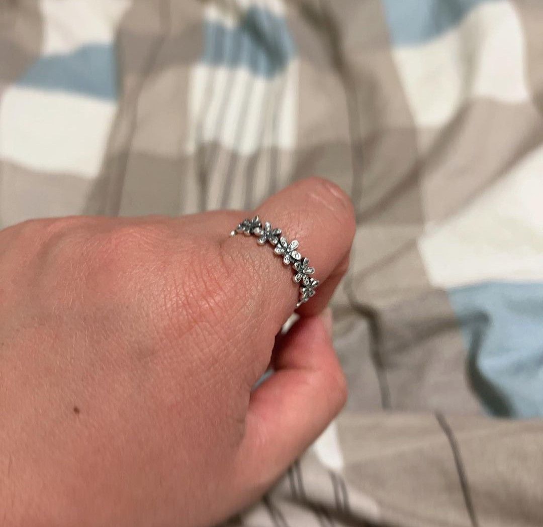 Dazzling daisy meadow ring best sale