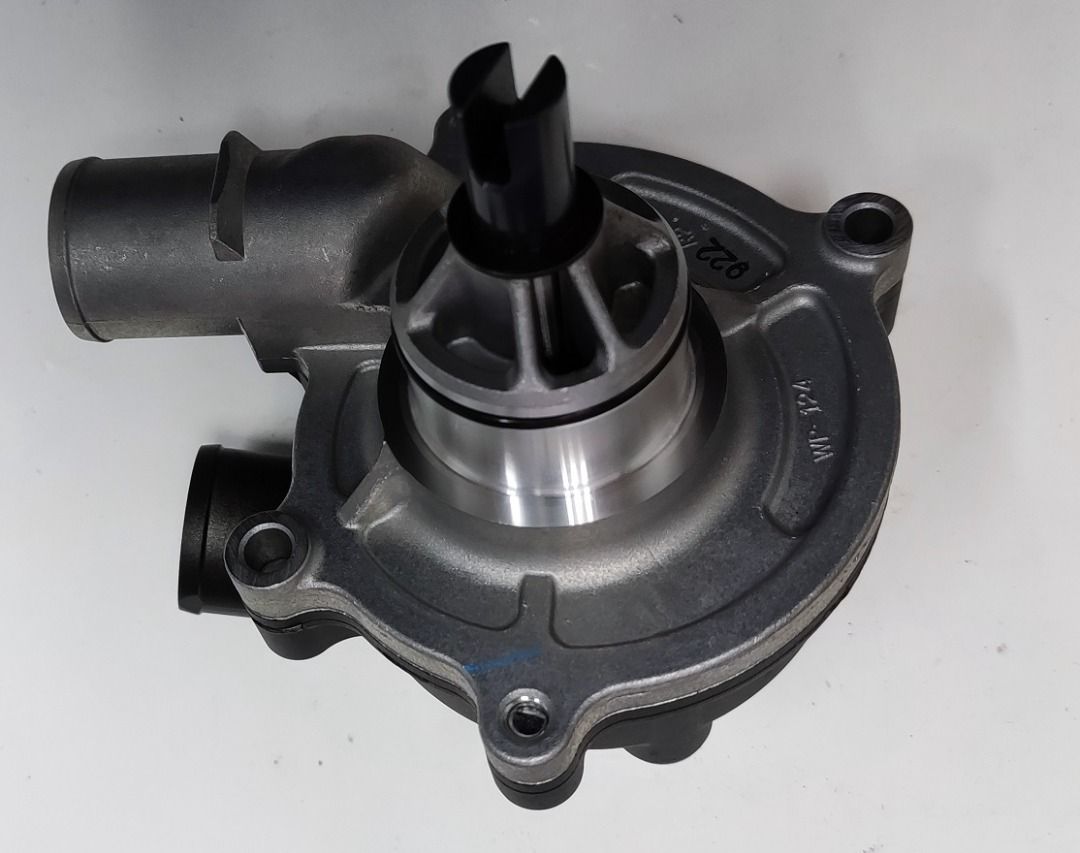 Suzuki GSXR 600 750 1000 Water Pump Assy 1740001H10 1740047H10