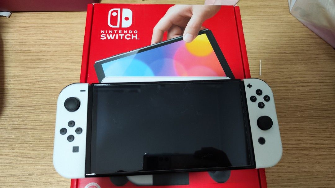 Switch oled （分類：Nintendo 任天堂）位於 Hong Kong。 由 hazardcfc17cfc 提交（商品編號 1194559874，圖片 1）。簡介： 5月購入，有單有盒，配件未開。
