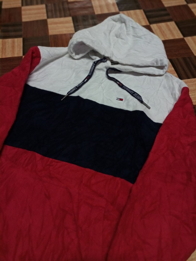 TOMMY VELVET HOODIE, Men's Fashion, Tops & Sets, Hoodies on Carousell