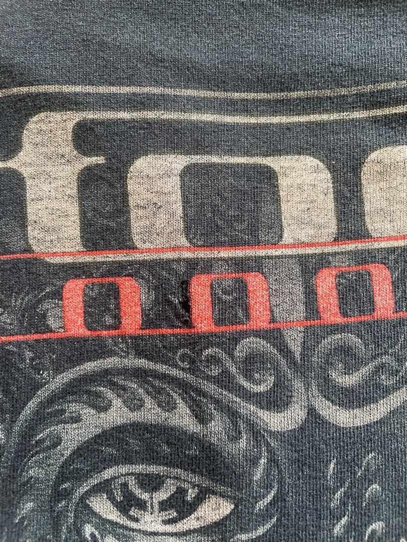 Tool (Category: Tshirts & Polo Shirts) located in Ampang. Submitted by lilg4raynn (Listing ID 1194416921, Image 3). Description: Pit 23.5 Lenght 29.5 Size xl on tag Tag anvil biru Ada pin hole dekat belakang.