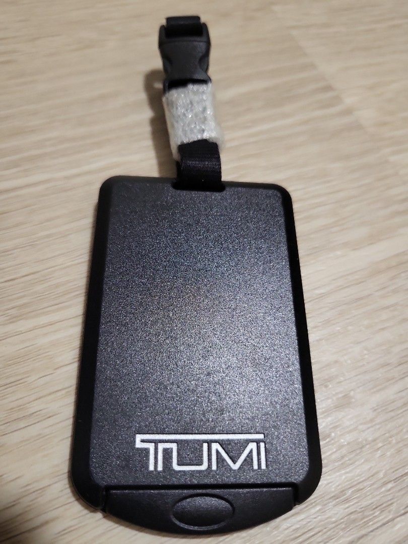 Tumi luggage hotsell tag power bank