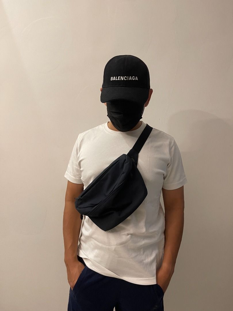 Uniqlo body bag outlet