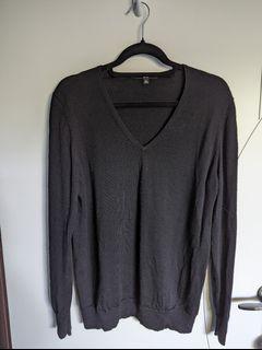 Uniqlo Extra Fine Merino Crew V Sweater Black XL