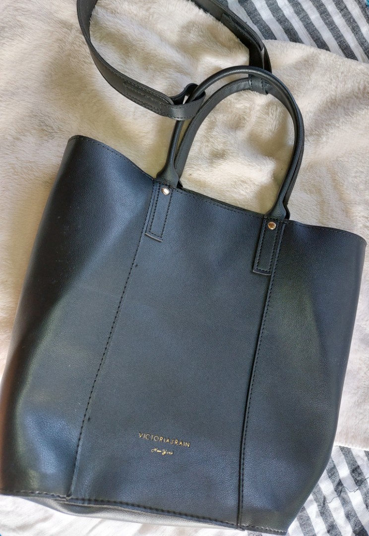 Victoriasrain bag, Women's Fashion, Bags & Wallets, Shoulder Bags on ...