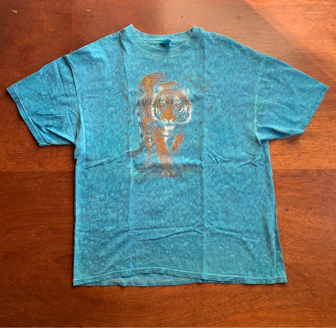 Vintage Animal tee, the mountain vibes, Men's Fashion, Tops & Sets