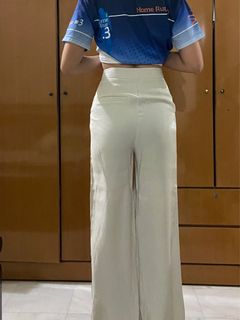 (Category: ) located in . Submitted by simyee6789 (Listing ID 1194512538, Image 1). Description: .