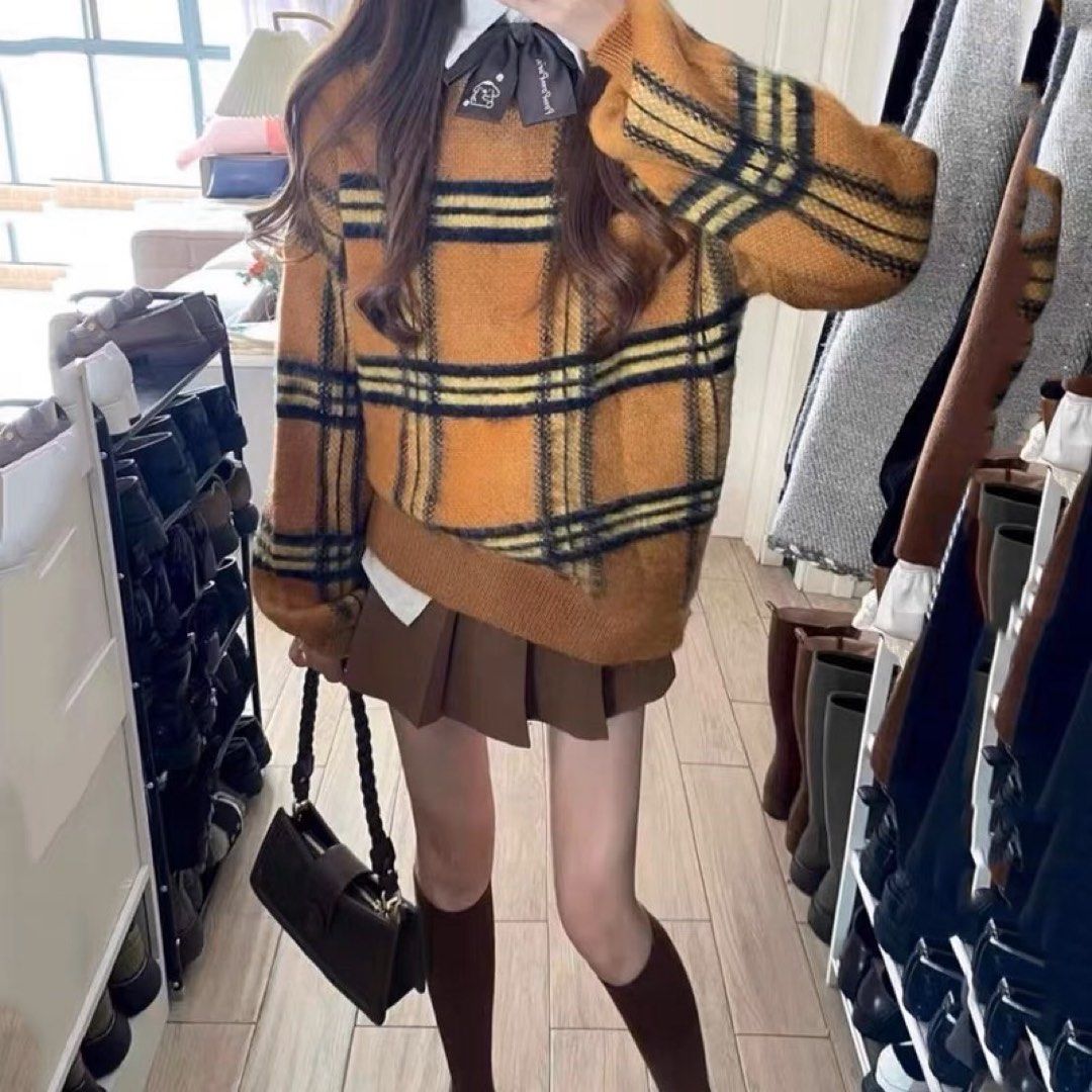 Sweater and skirt coordinates hot sale