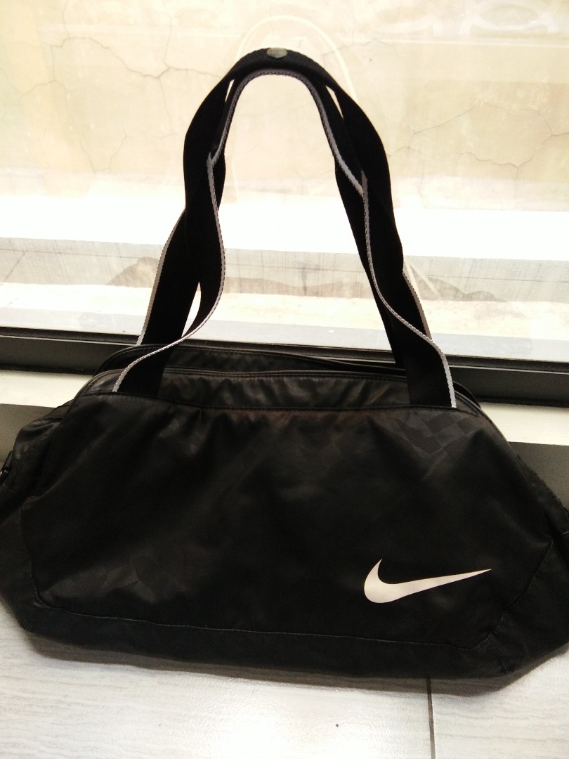 Women Nike Gym Duffel Bag, Women's Fashion, Bags & Wallets, Shoulder