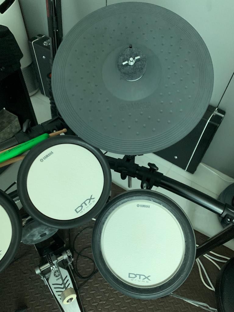 Yamaha DTX562k Electronic Drum Set (Discontinued model) , Hobbies
