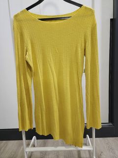 Yellow Long-sleeved top
