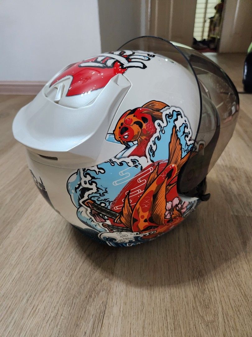 Zeus Helmet, Motorbikes on Carousell