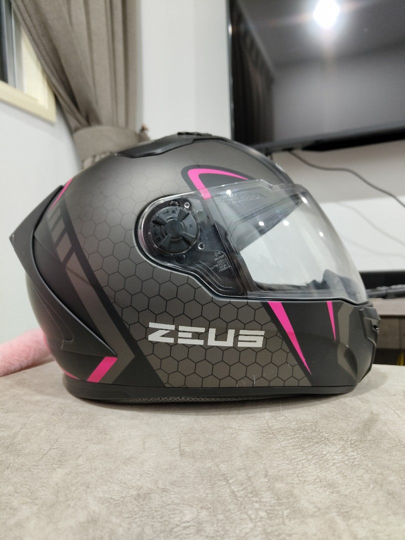 Zeus Helmet, Motorbikes on Carousell