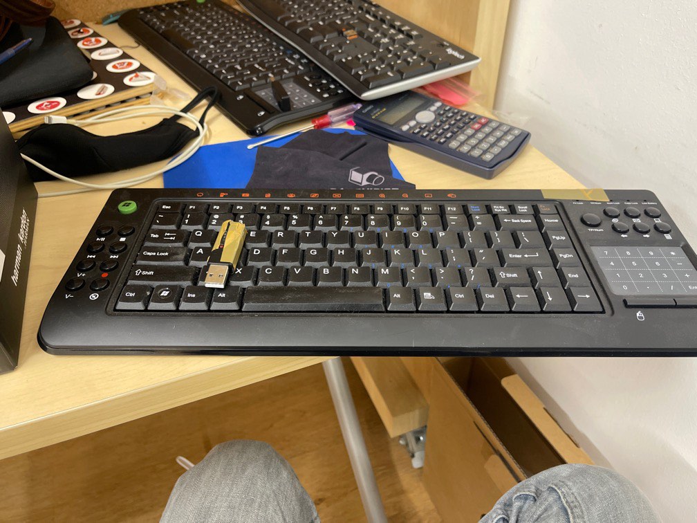 2 Wireless keyboard for sale, Computers & Tech, Parts & Accessories