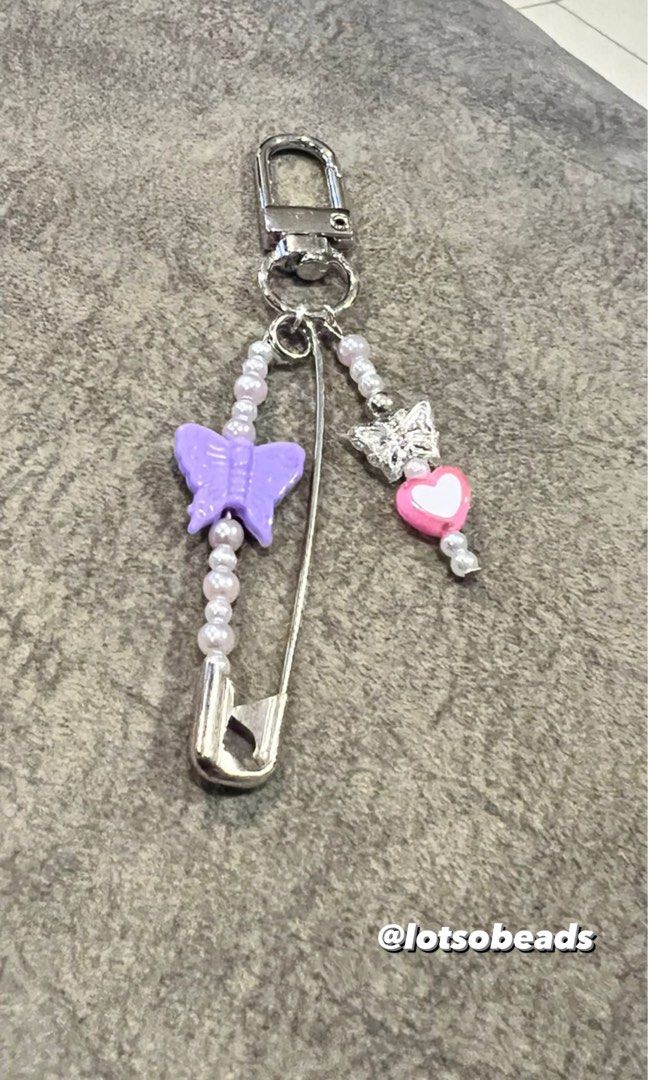 Aesthetic keychains store