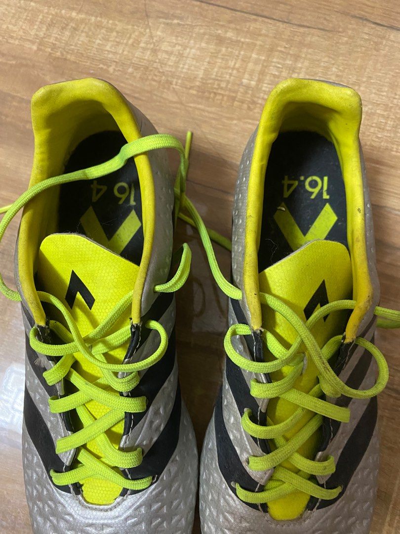 Adidas Football Shoes, Women's Fashion, Footwear, Sneakers on Carousell