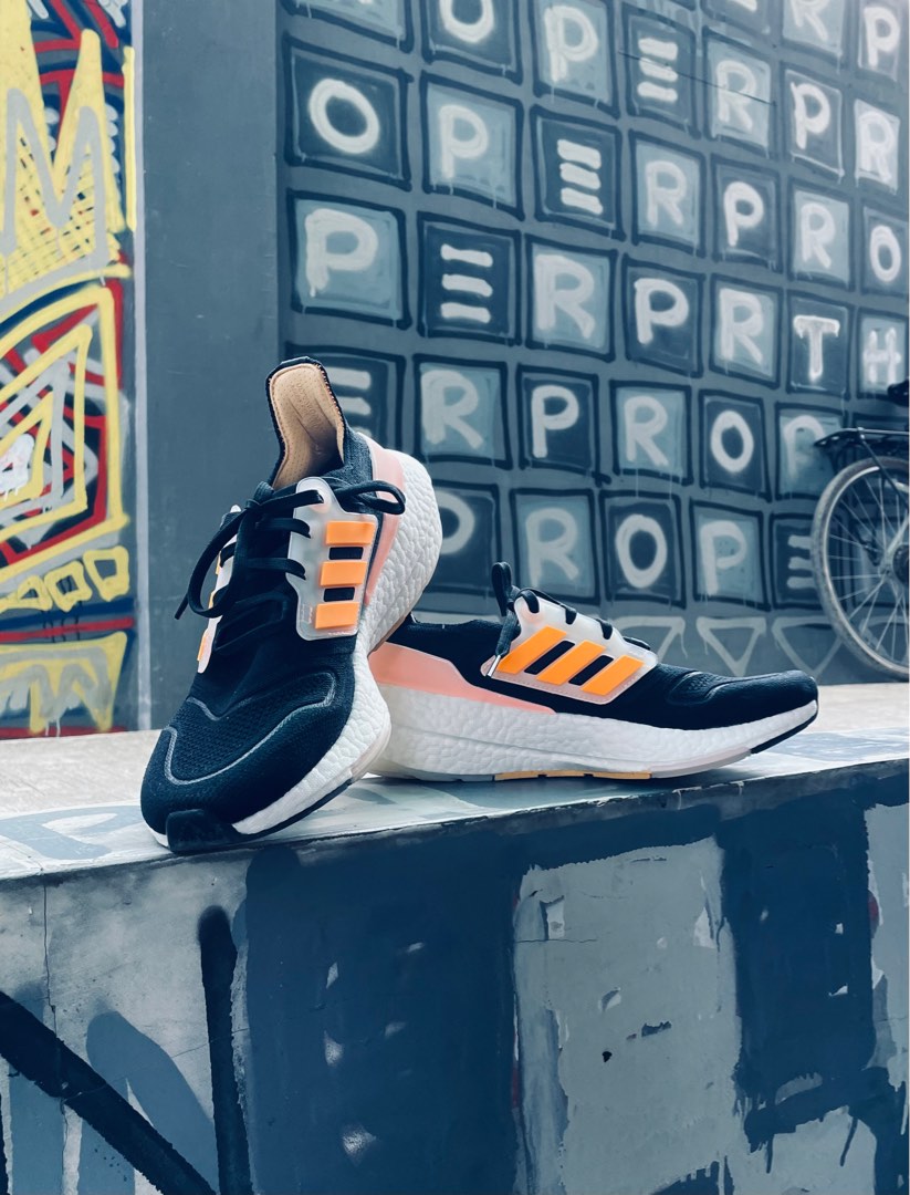 Adidas Ultraboost 22