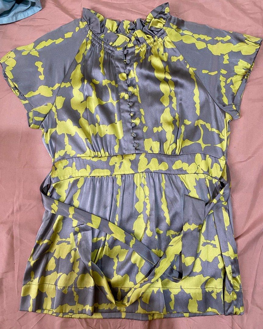 Authentic BCBG Maxazria Satin Blouse (Category: Blouses) located in Manila. Submitted by crystalarr (Listing ID 1200201224, Image 1). Description: Authentic BCBG Maxazria Satin Blouse 💵 ₱500 only! ✨ Satin/silk material. Feels comfy and light when worn ✨ Authentic or money back. Bought in U.S ✨ Worn only once ✨ No issue. Not worn out ✨ Complete buttons ✨ Tie at the back ✨ Size: fits XS-Small ✨ RSF: Decluttering 🚗 Shipping nationwide just add ₱70