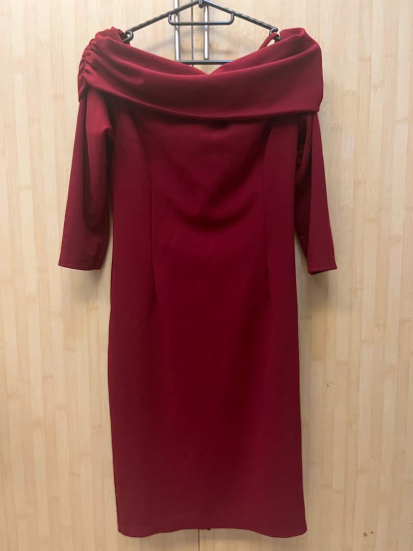 Beautiful Red Dress for Sale!!, Women's Fashion, Dresses & Sets