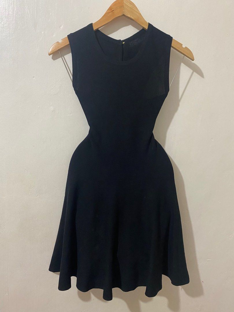 Black A-Line Dress (Category: Dresses) located in Nabua. Submitted by theclutterqueen (Listing ID 1200130640, Image 1). Description: 📌can fit to small- large.