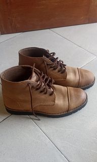 Brodo boots size 40