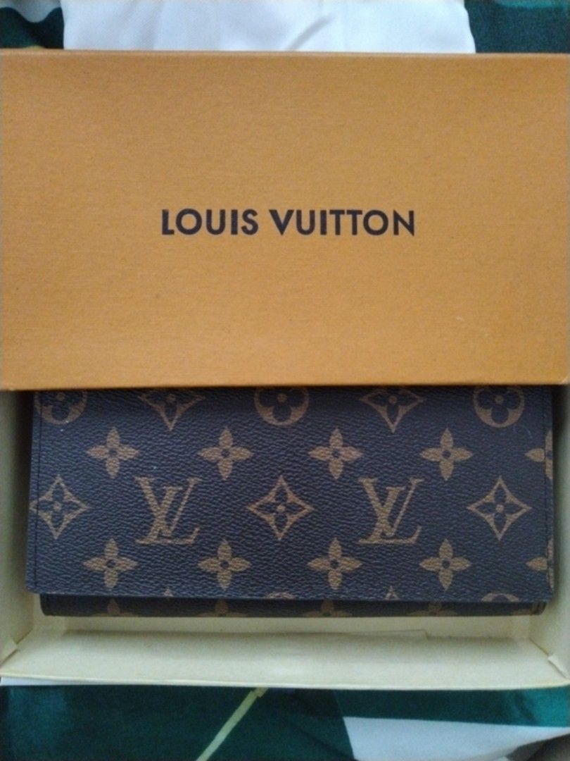 Long Wallet Louis Vuitton (lv) Bundle