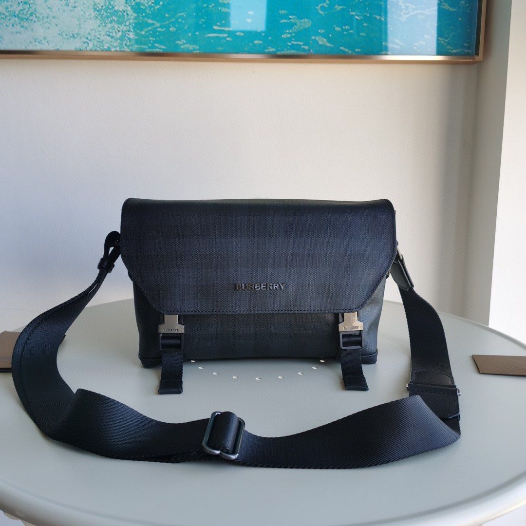 Burberry Messenger Bag, Men's Fashion, Bags, Sling Bags on Carousell