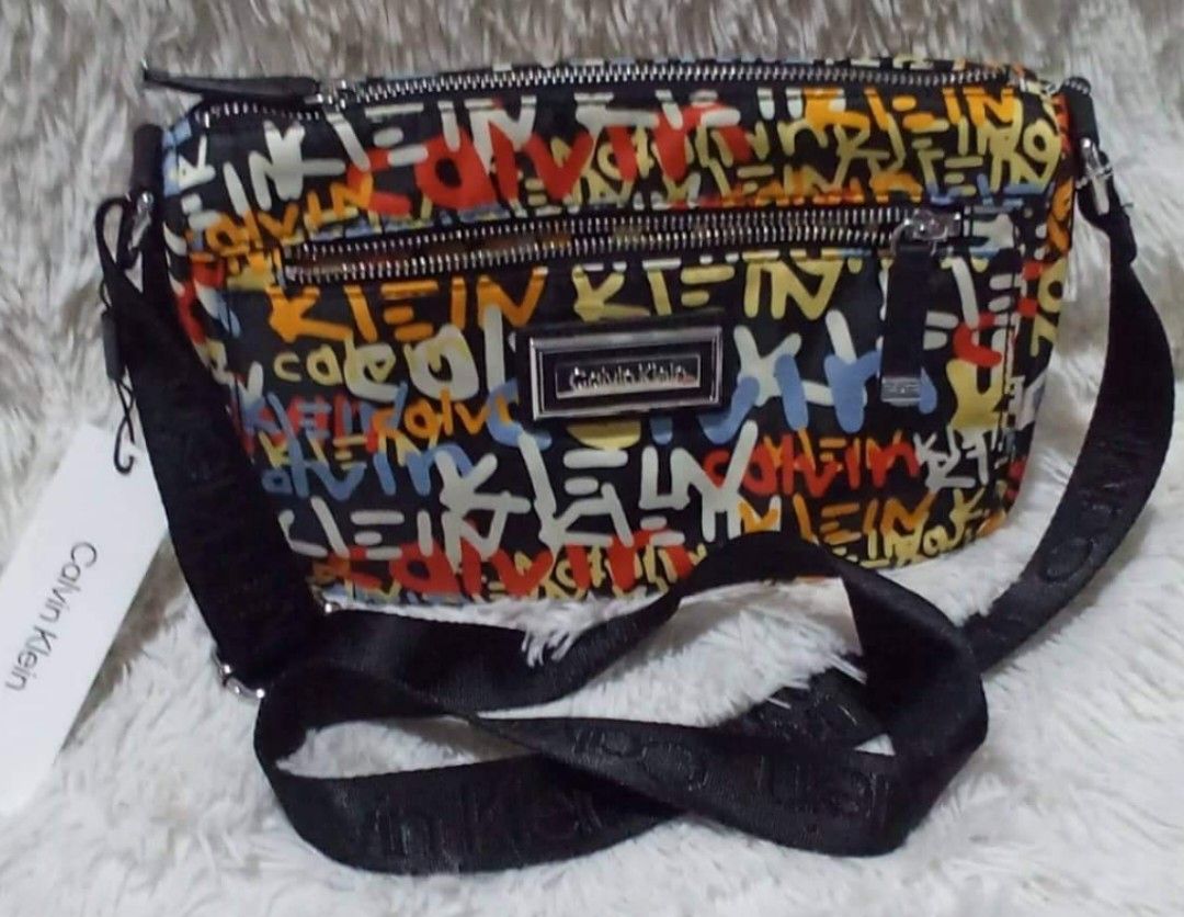 Calvin Klein Sussex Crossbody Bag, Women's Fashion, Bags & Wallets