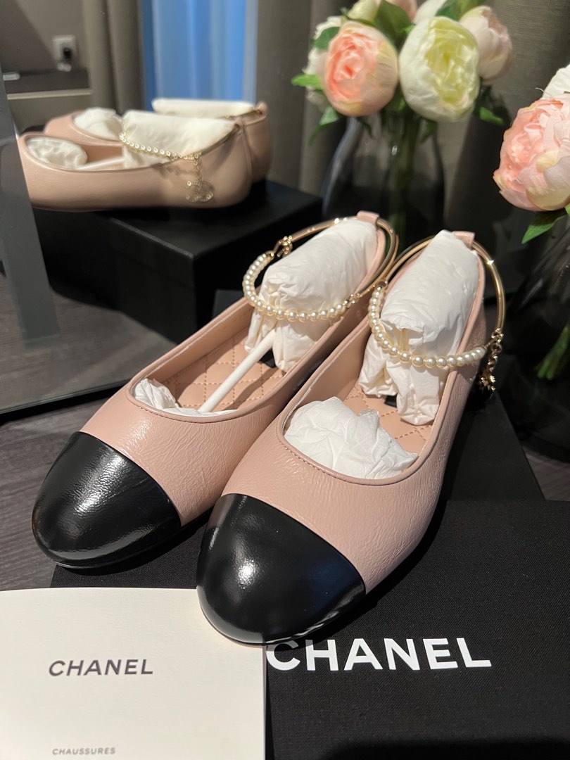 CHANEL 23S Black Pink Pearls Charms CC Ballet Ballerina flat shoe 38.5  Brand NEW