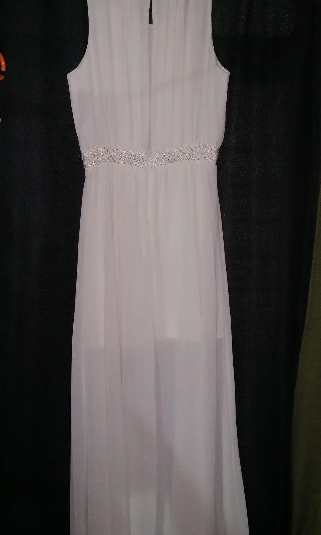 Chiffon Formal Dress (Cream) (Category: Evening dresses & gowns) located in Mandaluyong City. Submitted by DJZ_BOUTIQUE (Listing ID 1200100397, Image 2). Description: Used once. Good for wedding..
