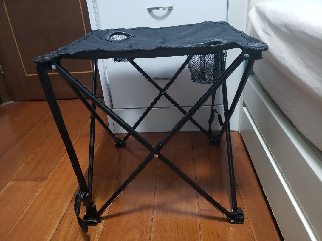 Daiso 露營 摺枱 (Foldable Table), 運動產品, 行山及露營 Carousell