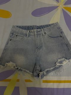 (Category: ) located in . Submitted by Declutterer_ (Listing ID 1200067416, Image 1). Description: .