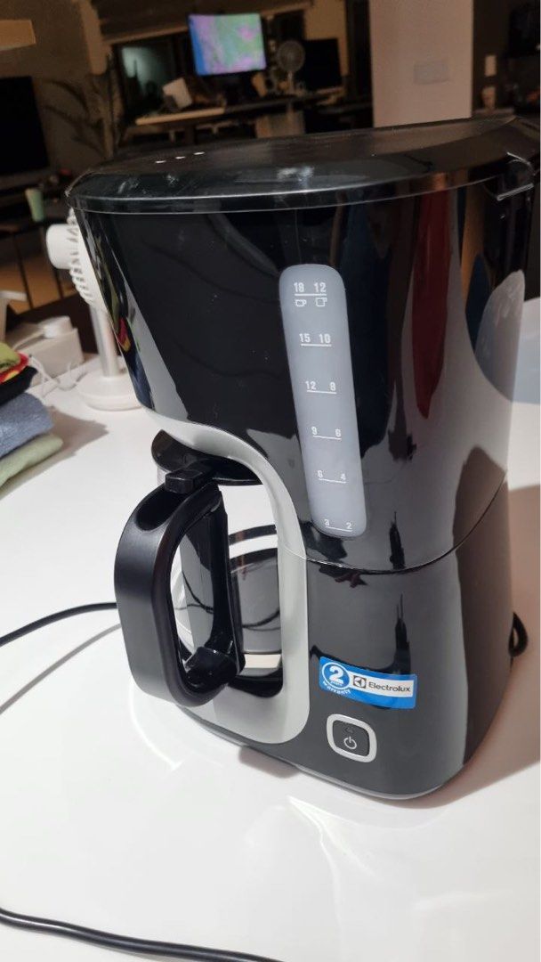 How To Clean A Coffee Maker And How Often • Everyday