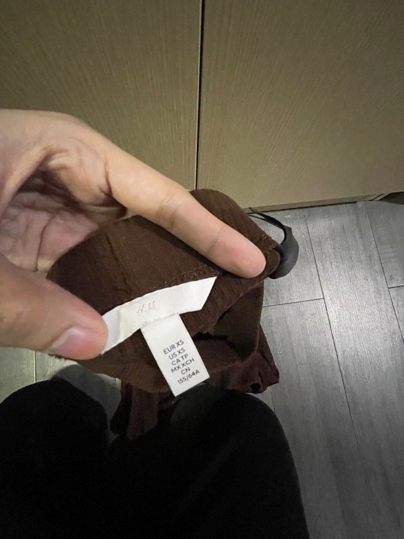 Fitted brown long high waisted wide bottoms (Category: Other Bottoms) located in Quezon City. Submitted by dumpsterclut (Listing ID 1200139838, Image 2). Description: .