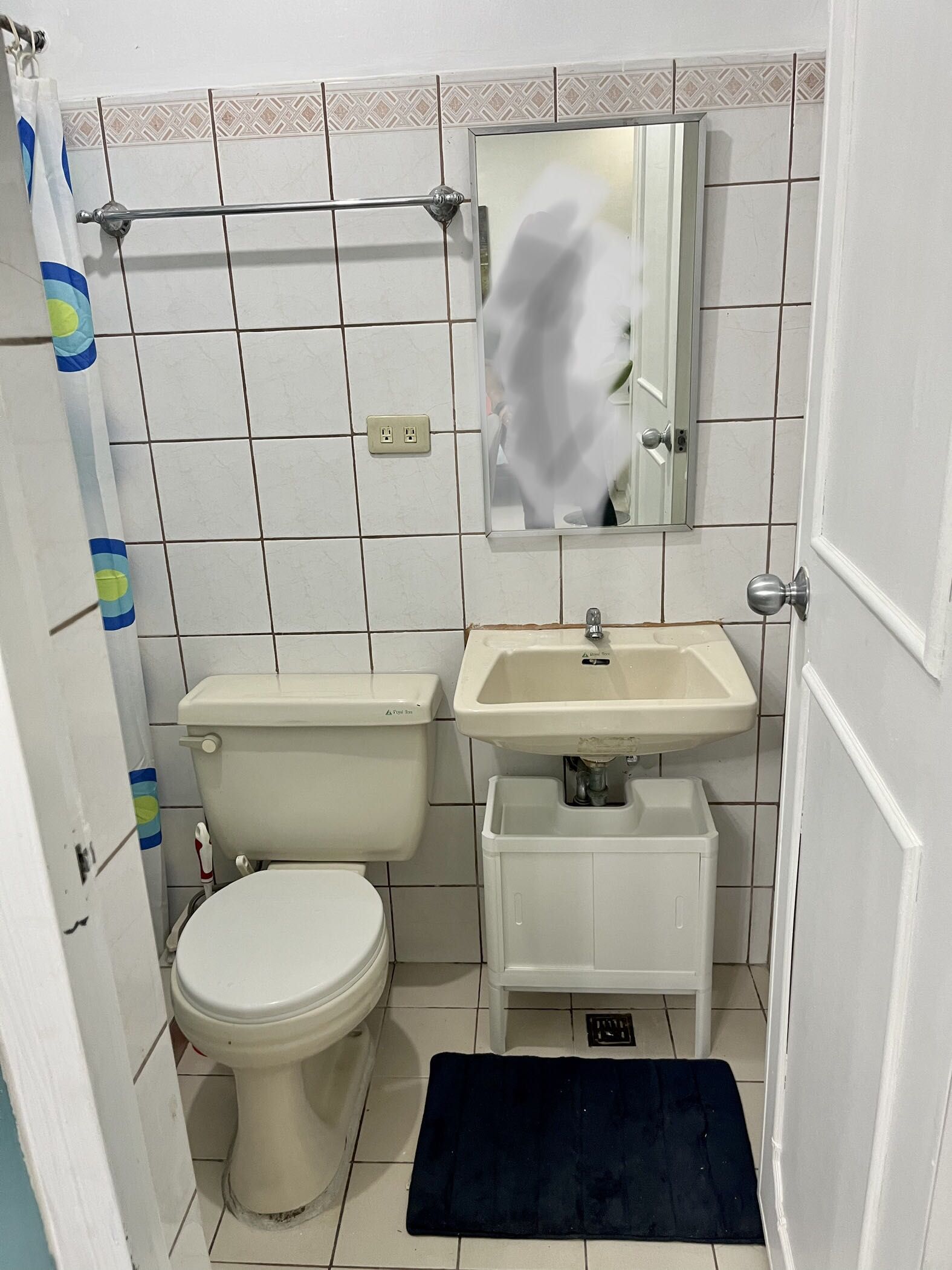 PRICE REDUCTION For RENT Newly renovated fully furnished 1 bedroom