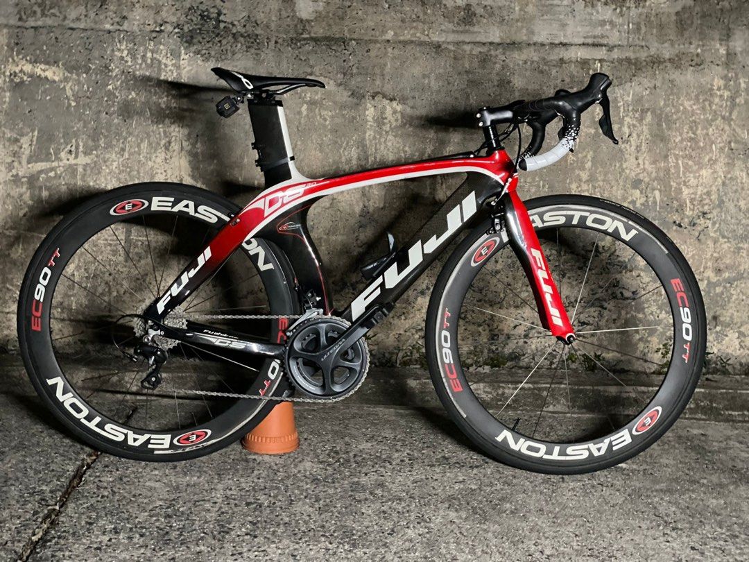 Fuji D6 Carbon Roadbike Ultegra