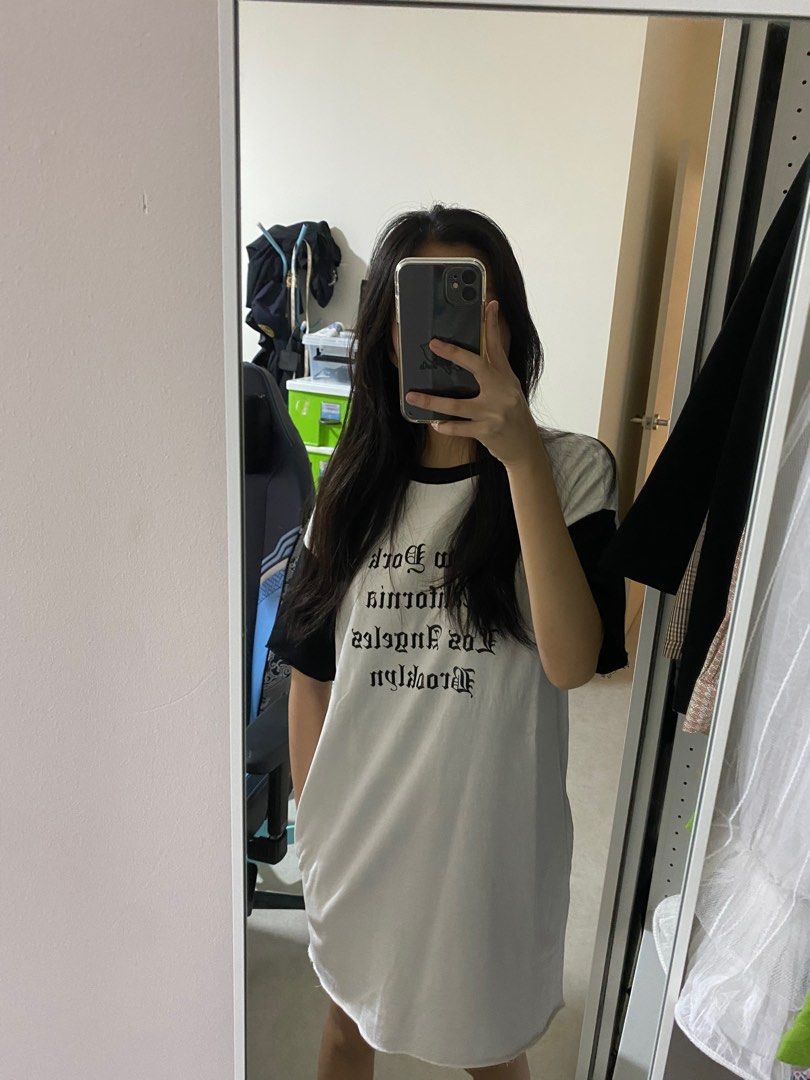 H&m divided t shirt hot sale dress