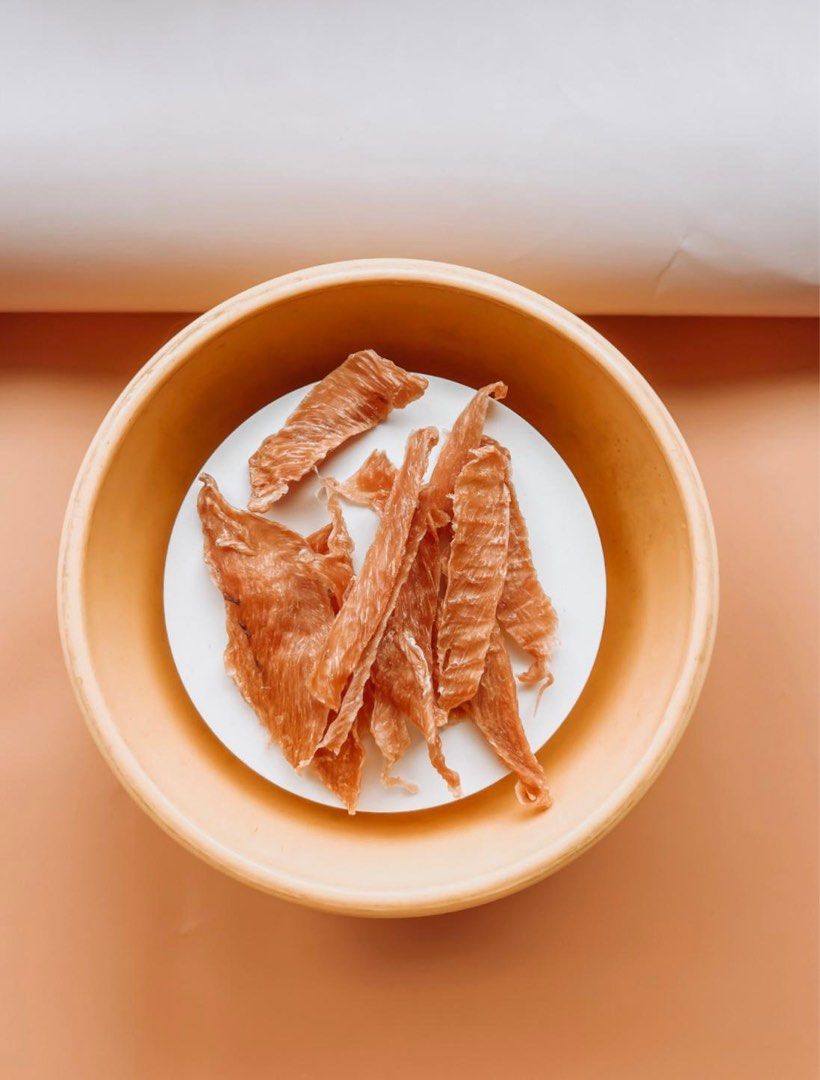 Homemade Dehydrated Chicken, Pet Supplies, Pet Food on Carousell