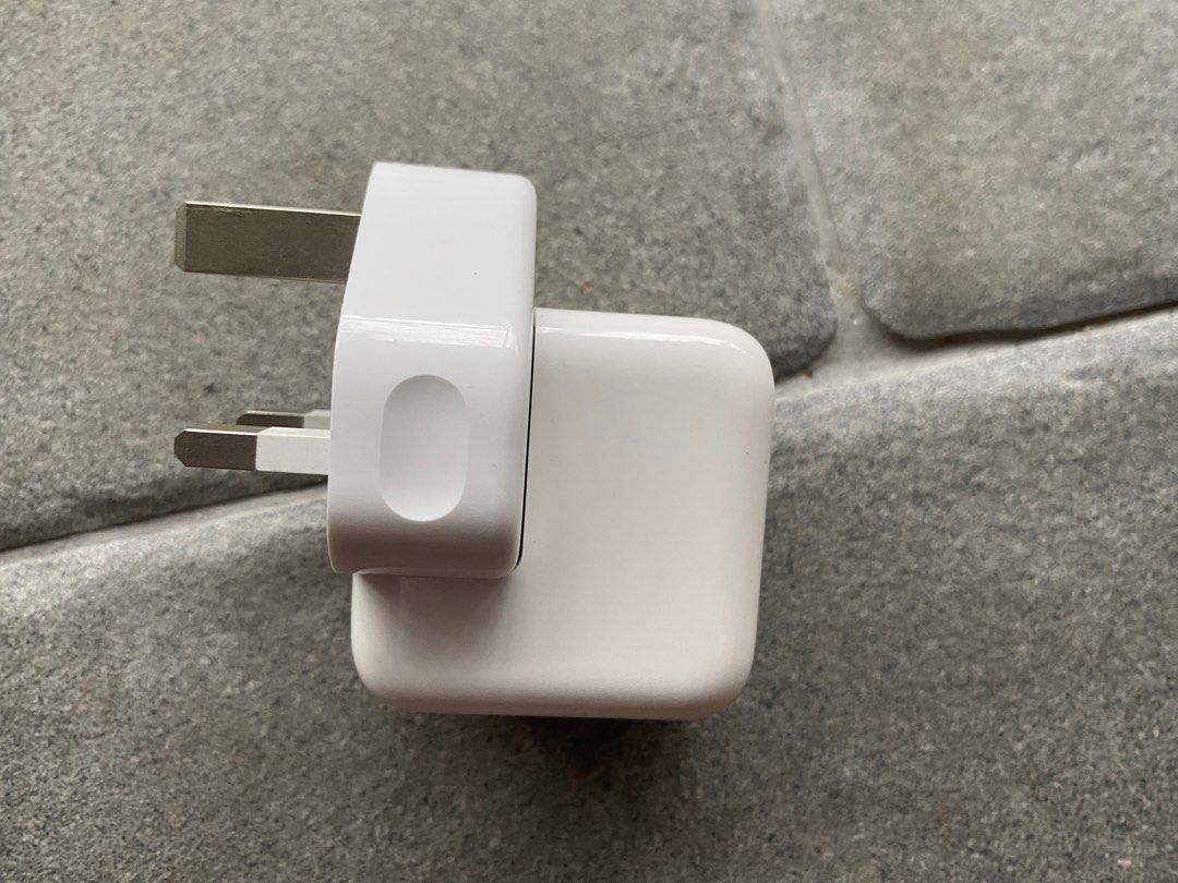 iPhone/iPad power adapter Type A, Computers & Tech, Parts & Accessories