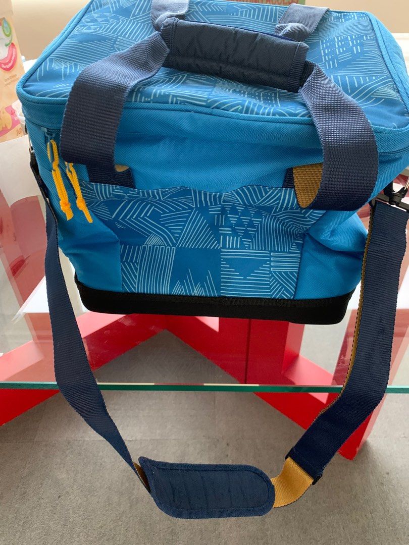 PicnicSetGo! Kathmandu Cooler Bag & 2 Picnic Mats, Sports Equipment