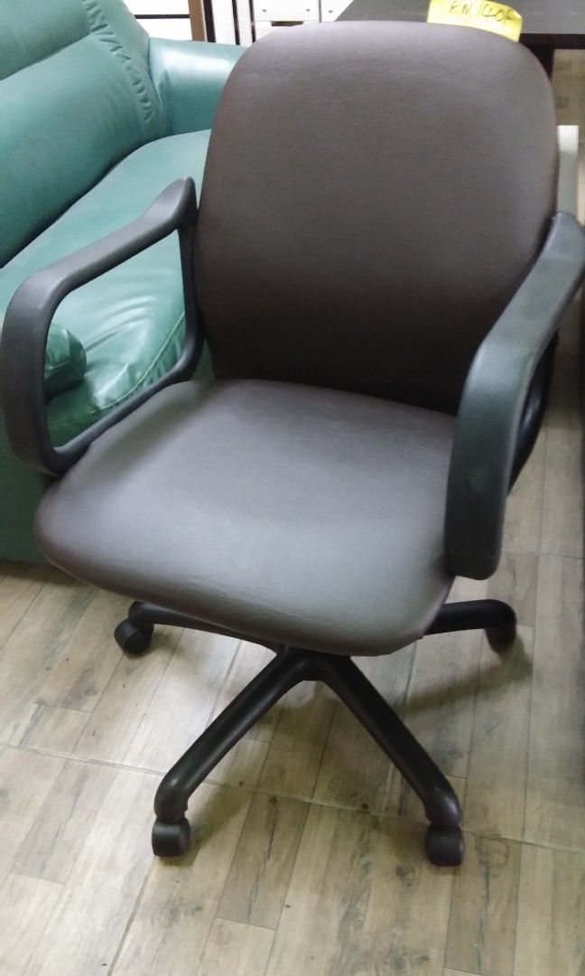 Kerusi Pejabat beroda santal tangan typist chair armrest wheel pu