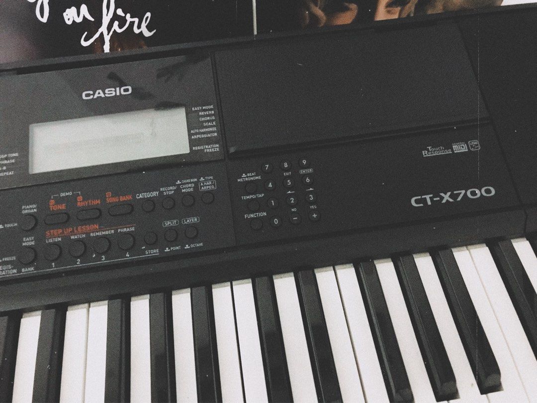 KEYBOARD CASIO CTX700, Hobbies & Toys, Music & Media, Musical