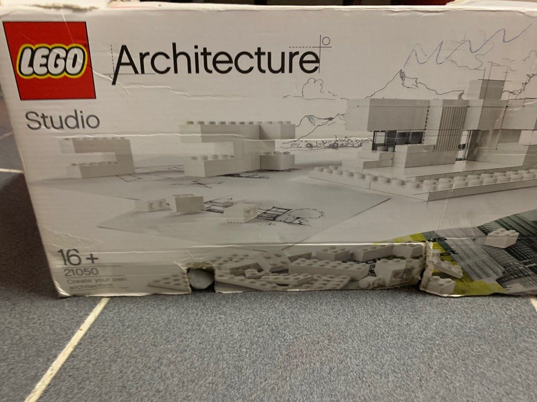 Lego architecture sale studio retired