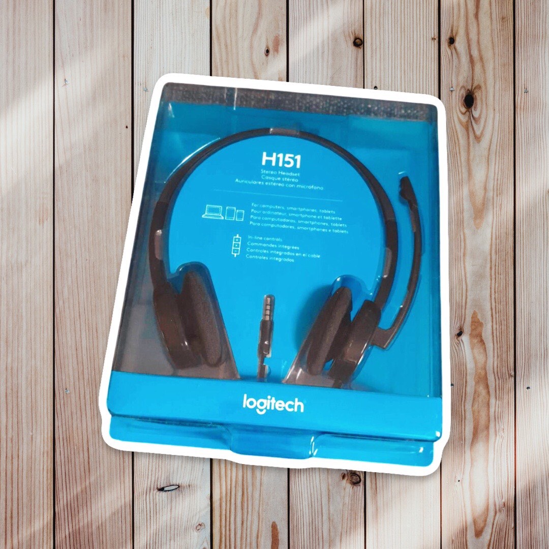 Logitech headphones, Audio, Headphones & Headsets on Carousell