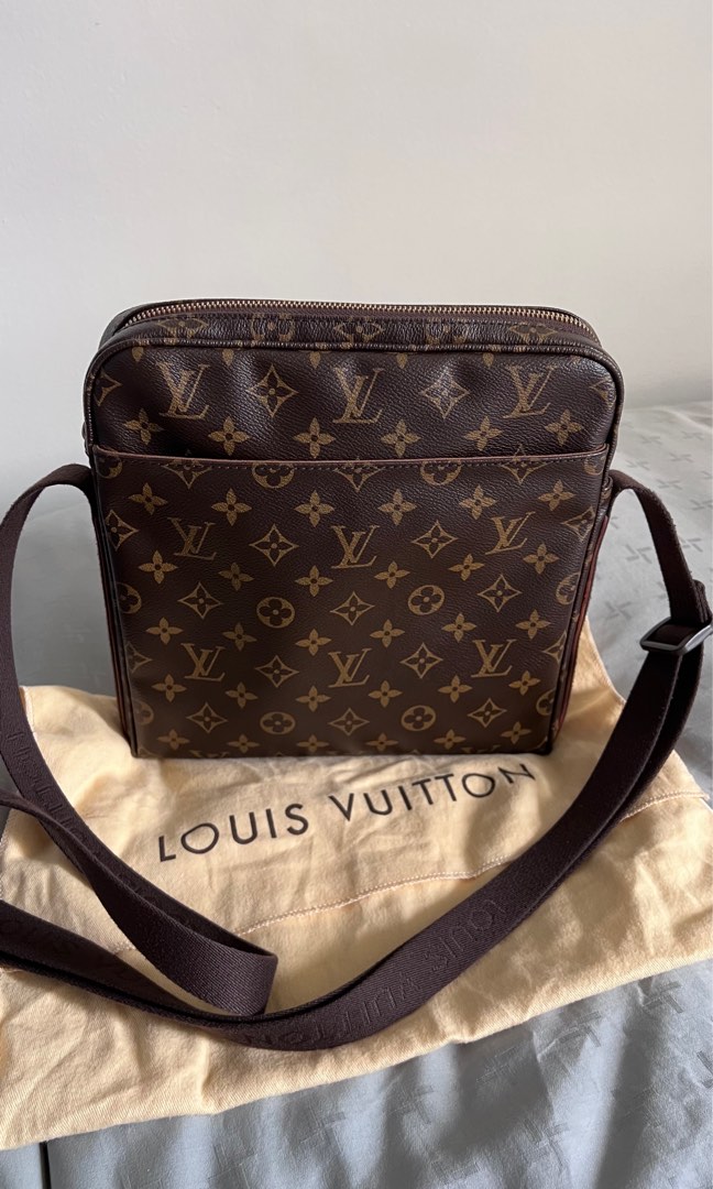 Louis Vuitton Trotteur Beaubourg M97037 Monogram Canvas Crossbody Bag Brown