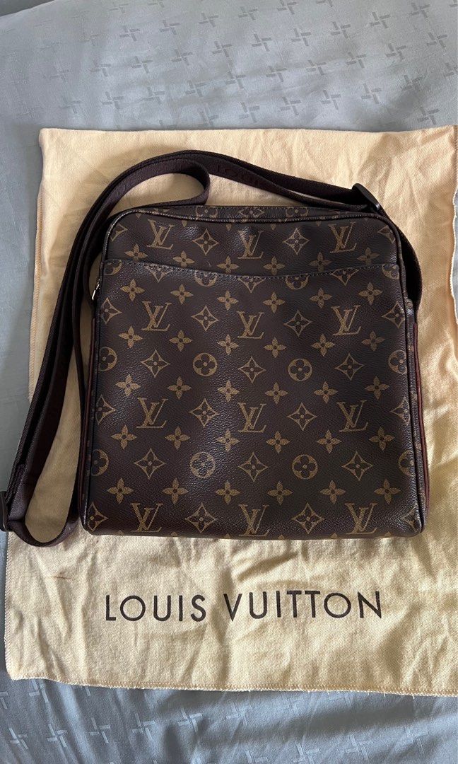 LOUIS VUITTON Monogram Trotteur Beaubourg Shoulder Bag M97037 LV