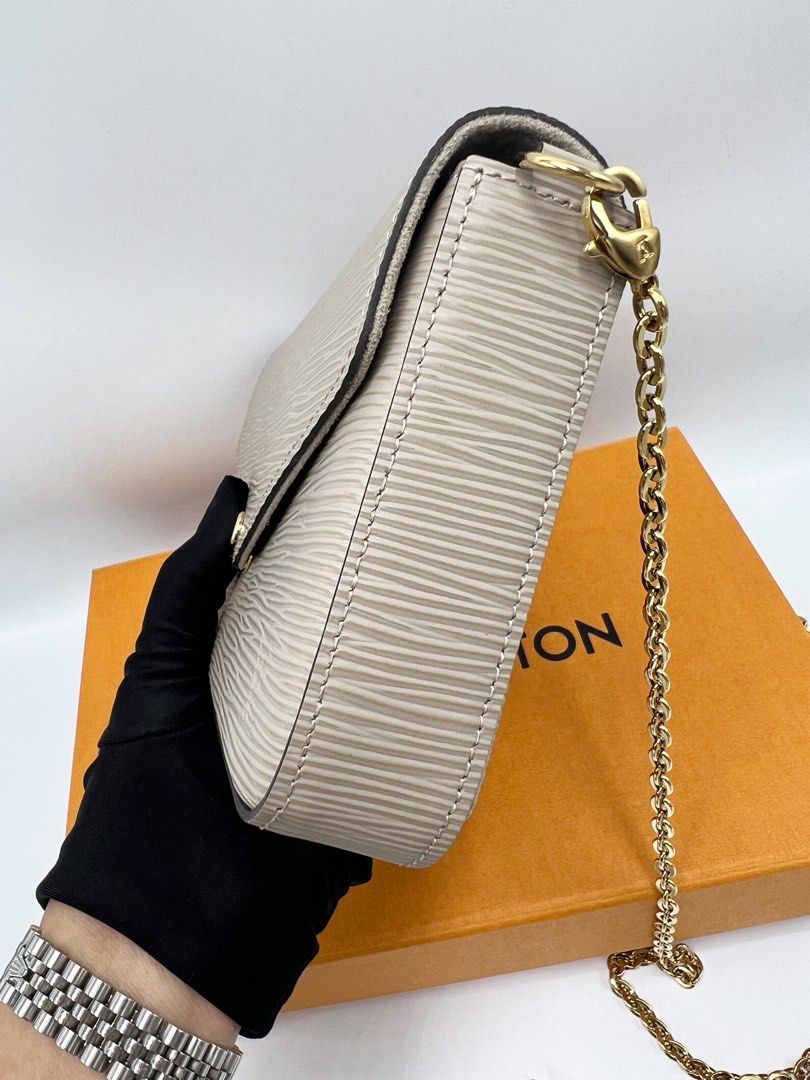 Louis Vuitton Galet Epi Leather Pochette Felicie Bag
