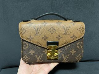JZC7555 Reverse Monogram Metis Pochette, Luxury, Bags & Wallets on Carousell