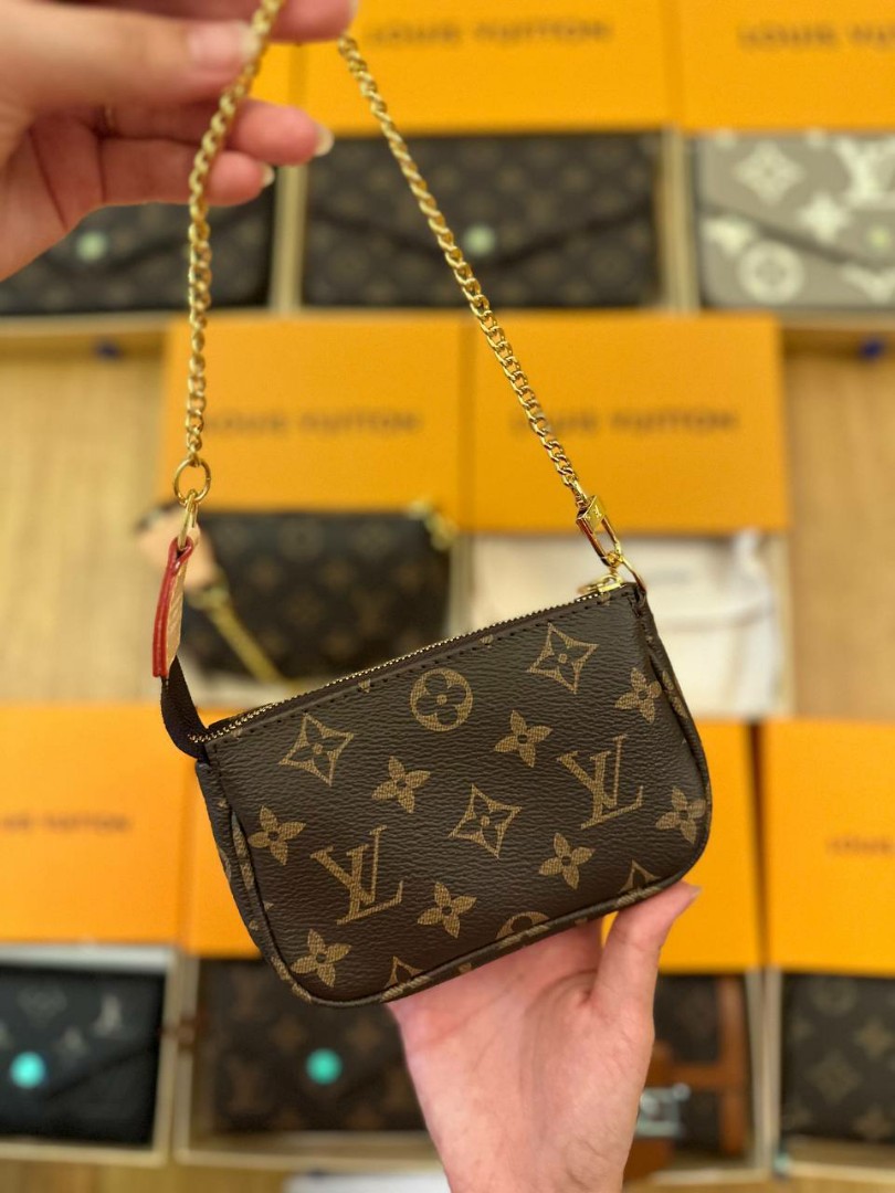 Louis Vuitton Mini Pochette Accessoires Brown M58009 Monogram